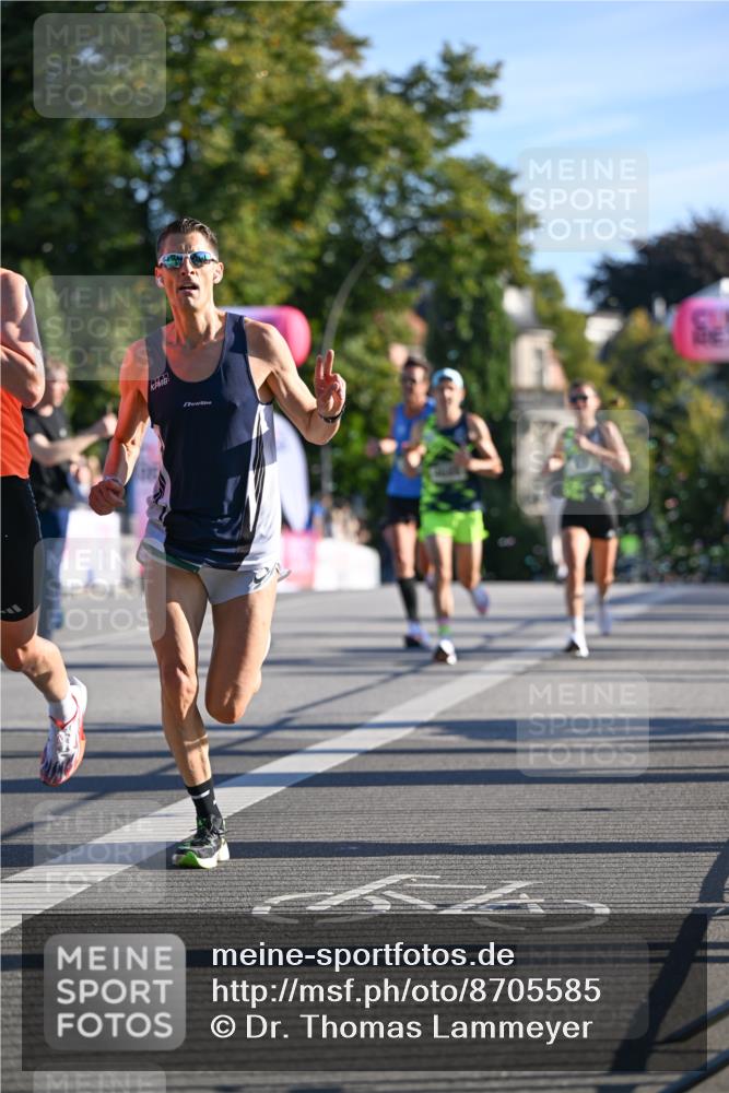 07.09.2025 - BARMER Alsterlauf Dr. Thomas Lammeyer http://msf.ph/oto/8705585 07.09.2025 09:21:15 Laufen  meine-sportfotos.de