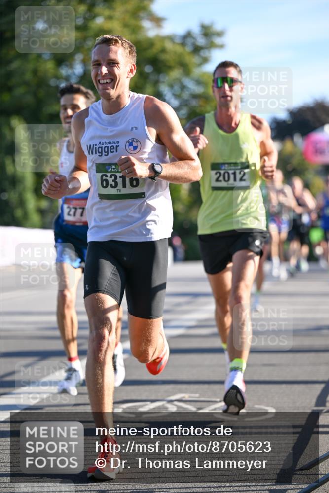 07.09.2025 - BARMER Alsterlauf Dr. Thomas Lammeyer http://msf.ph/oto/8705623 07.09.2025 09:21:26 Laufen 277, 36, 6316, 2012 meine-sportfotos.de