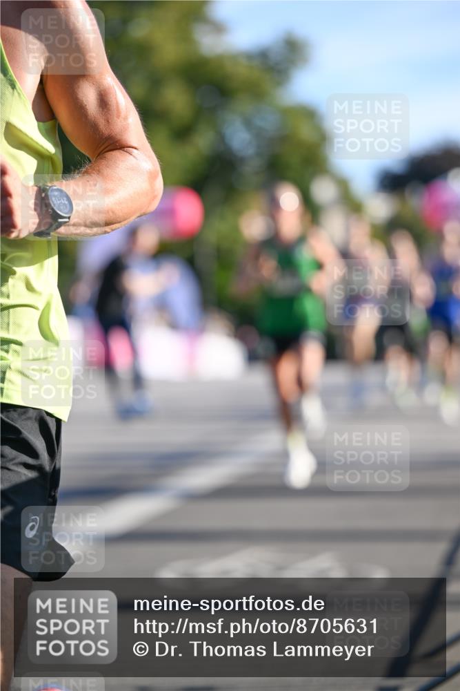 07.09.2025 - BARMER Alsterlauf Dr. Thomas Lammeyer http://msf.ph/oto/8705631 07.09.2025 09:21:27 Laufen 21, 15 meine-sportfotos.de