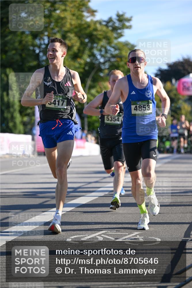 07.09.2025 - BARMER Alsterlauf Dr. Thomas Lammeyer http://msf.ph/oto/8705646 07.09.2025 09:21:29 Laufen 3417, 5354, 36, 4853 meine-sportfotos.de
