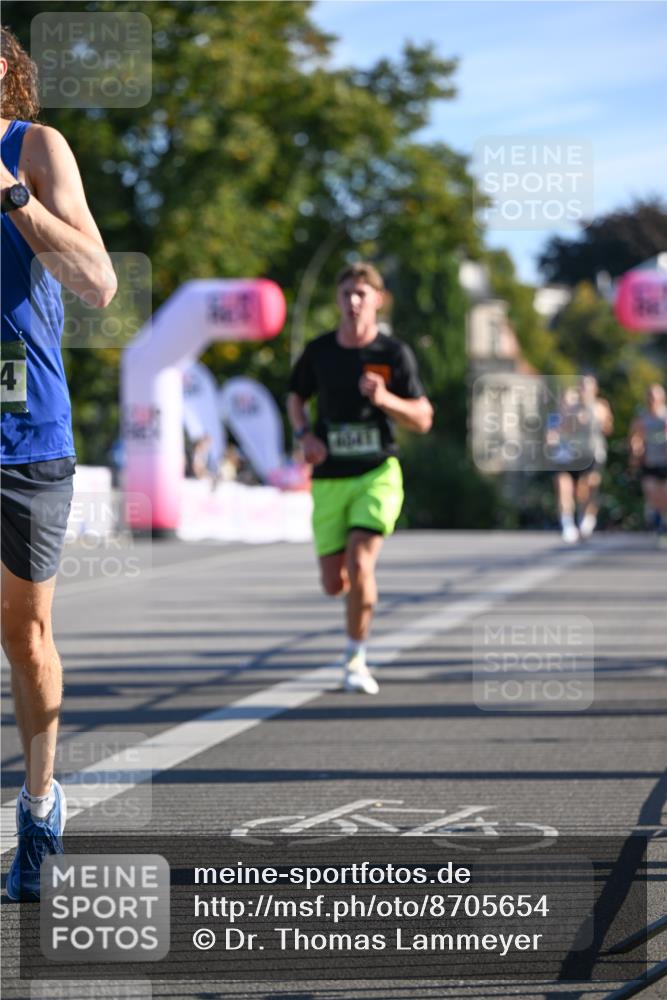 07.09.2025 - BARMER Alsterlauf Dr. Thomas Lammeyer http://msf.ph/oto/8705654 07.09.2025 09:21:31 Laufen  meine-sportfotos.de