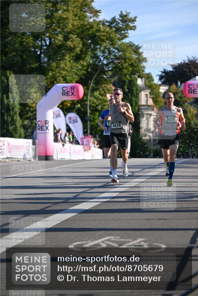 07.09.2025 - BARMER Alsterlauf Dr. Thomas Lammeyer http://msf.ph/oto/8705679 07.09.2025 09:21:34 Laufen 2380, 2555, 4614, 3418, 54 meine-sportfotos.de