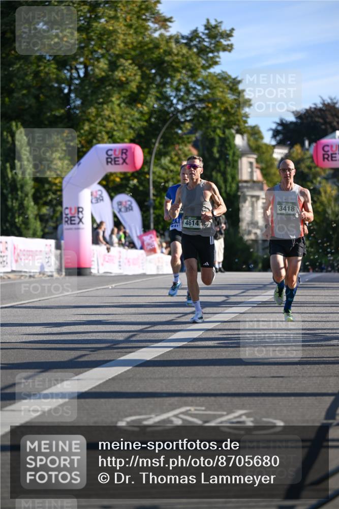 07.09.2025 - BARMER Alsterlauf Dr. Thomas Lammeyer http://msf.ph/oto/8705680 07.09.2025 09:21:34 Laufen 3418, 4614, 2380 meine-sportfotos.de