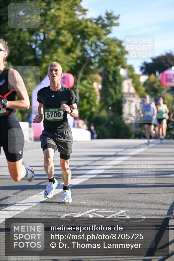 07.09.2025 - BARMER Alsterlauf Dr. Thomas Lammeyer http://msf.ph/oto/8705725 07.09.2025 09:21:45 Laufen 5700 meine-sportfotos.de