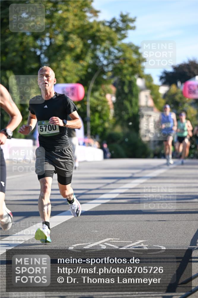 07.09.2025 - BARMER Alsterlauf Dr. Thomas Lammeyer http://msf.ph/oto/8705726 07.09.2025 09:21:46 Laufen 5700 meine-sportfotos.de
