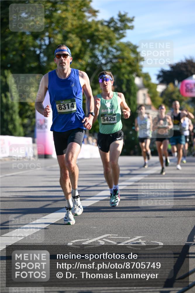 07.09.2025 - BARMER Alsterlauf Dr. Thomas Lammeyer http://msf.ph/oto/8705749 07.09.2025 09:21:50 Laufen 36, 8314, 5429, 39 meine-sportfotos.de