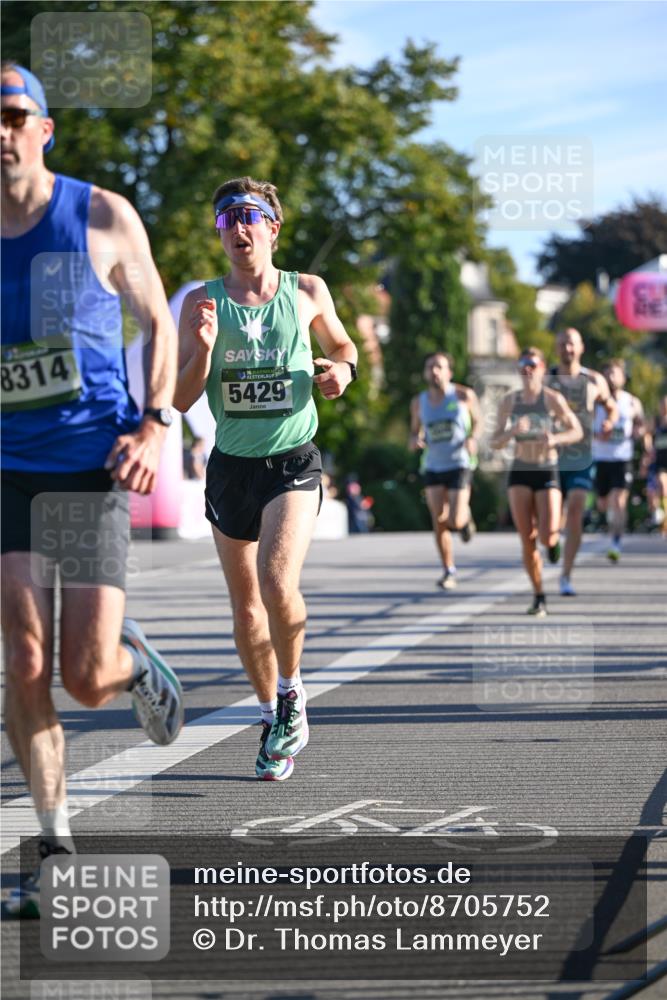 07.09.2025 - BARMER Alsterlauf Dr. Thomas Lammeyer http://msf.ph/oto/8705752 07.09.2025 09:21:51 Laufen 8314, 5429 meine-sportfotos.de