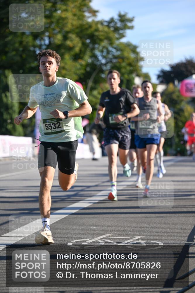 07.09.2025 - BARMER Alsterlauf Dr. Thomas Lammeyer http://msf.ph/oto/8705826 07.09.2025 09:22:07 Laufen 2025, 136, 5532, 5066 meine-sportfotos.de