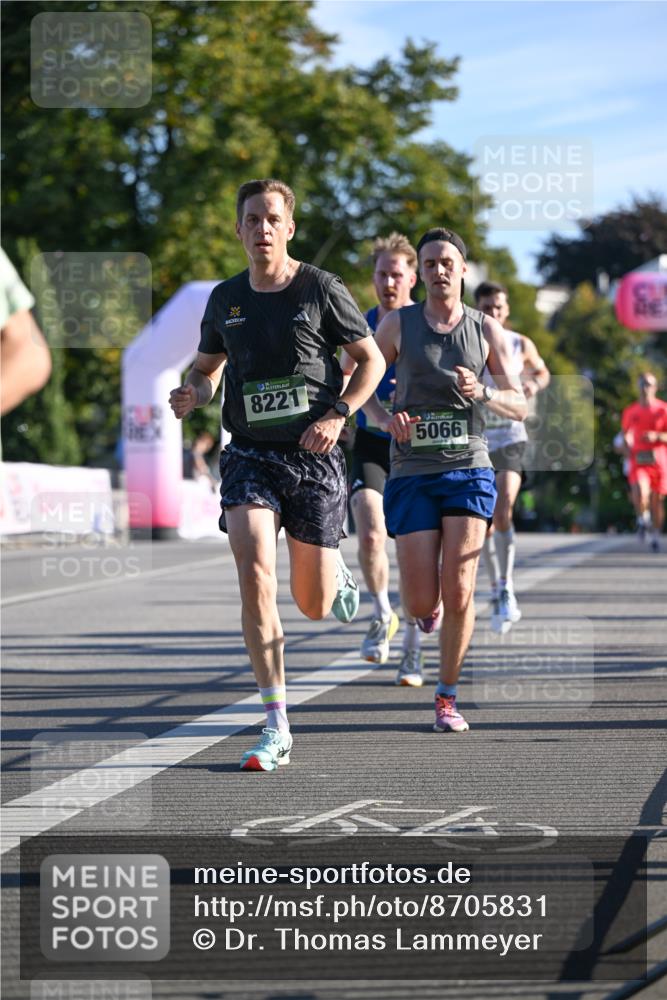 07.09.2025 - BARMER Alsterlauf Dr. Thomas Lammeyer http://msf.ph/oto/8705831 07.09.2025 09:22:08 Laufen 8221, 5066 meine-sportfotos.de