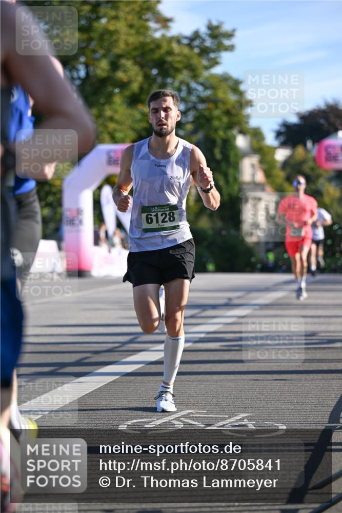 07.09.2025 - BARMER Alsterlauf Dr. Thomas Lammeyer http://msf.ph/oto/8705841 07.09.2025 09:22:10 Laufen 36, 6128 meine-sportfotos.de