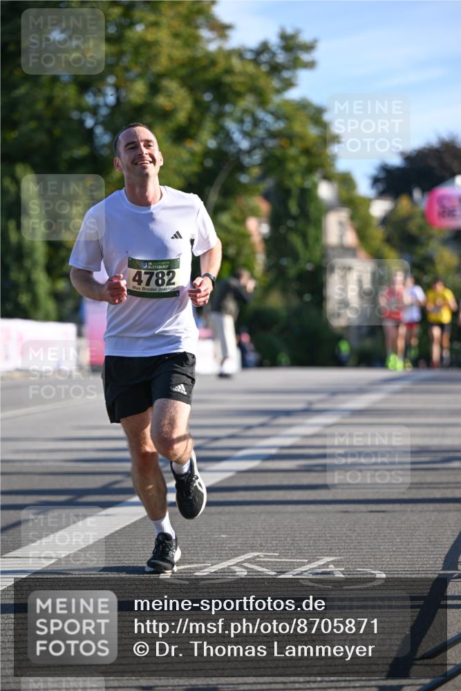 07.09.2025 - BARMER Alsterlauf Dr. Thomas Lammeyer http://msf.ph/oto/8705871 07.09.2025 09:22:15 Laufen 36, 4782 meine-sportfotos.de
