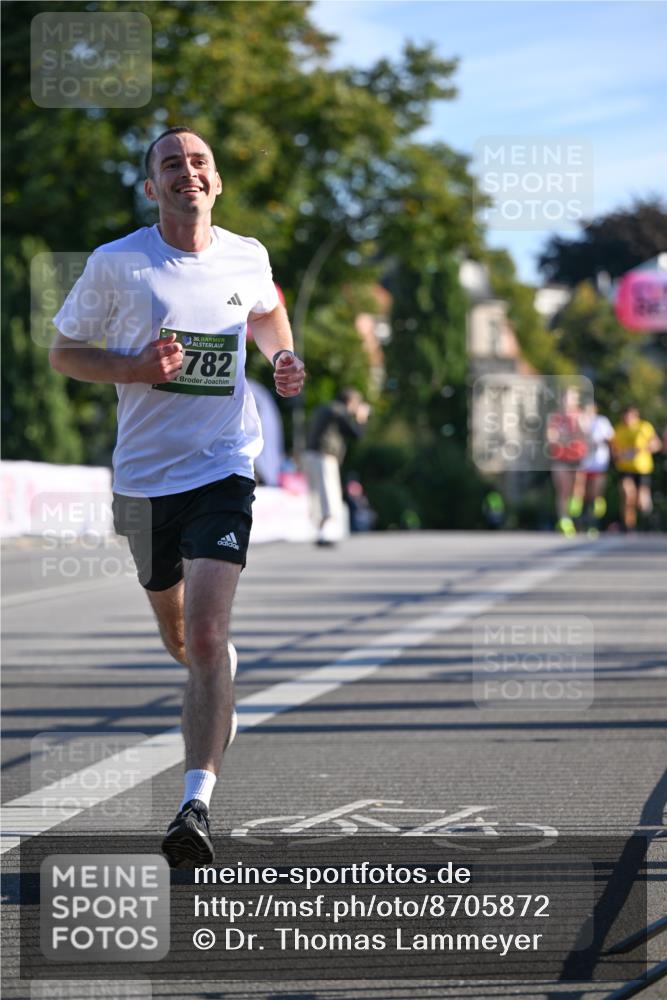 07.09.2025 - BARMER Alsterlauf Dr. Thomas Lammeyer http://msf.ph/oto/8705872 07.09.2025 09:22:16 Laufen 136, 782 meine-sportfotos.de