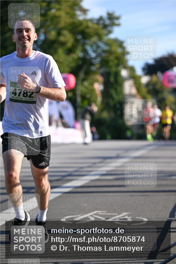 07.09.2025 - BARMER Alsterlauf Dr. Thomas Lammeyer http://msf.ph/oto/8705874 07.09.2025 09:22:16 Laufen 4782 meine-sportfotos.de