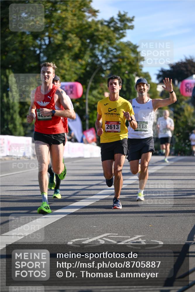 07.09.2025 - BARMER Alsterlauf Dr. Thomas Lammeyer http://msf.ph/oto/8705887 07.09.2025 09:22:22 Laufen 420, 2613, 118, 34 meine-sportfotos.de