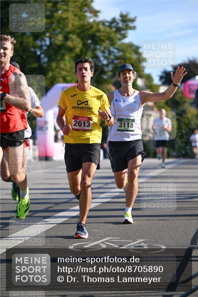 07.09.2025 - BARMER Alsterlauf Dr. Thomas Lammeyer http://msf.ph/oto/8705890 07.09.2025 09:22:22 Laufen 36, 2613, 3118 meine-sportfotos.de