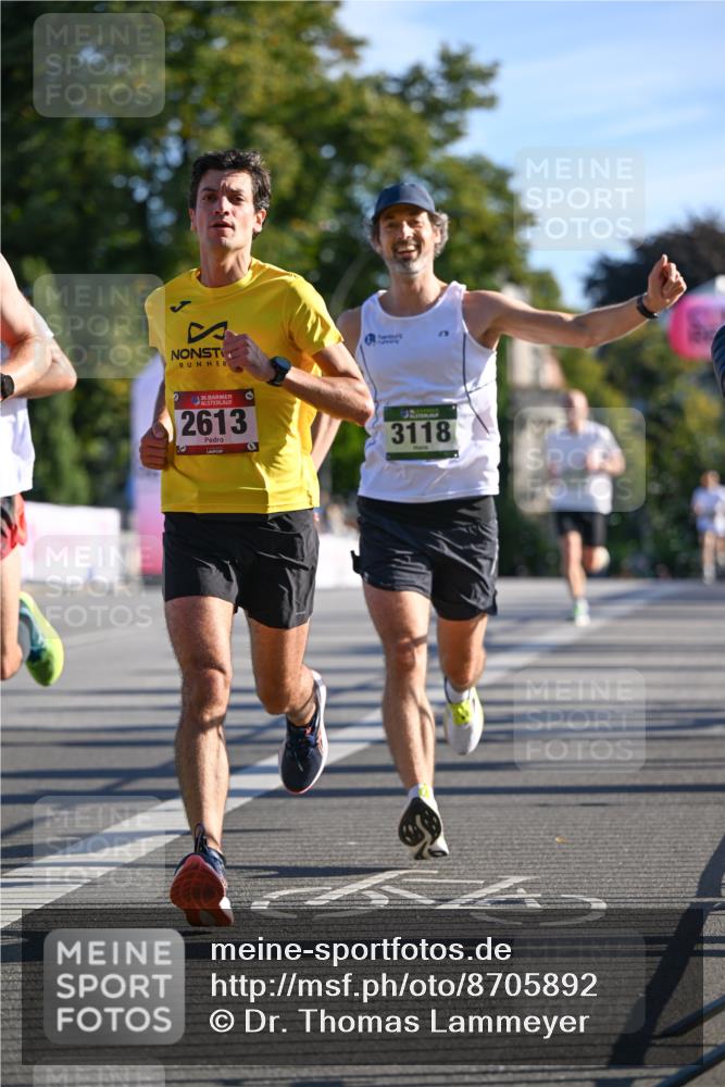 07.09.2025 - BARMER Alsterlauf Dr. Thomas Lammeyer http://msf.ph/oto/8705892 07.09.2025 09:22:23 Laufen 136, 2613, 222, 3118 meine-sportfotos.de