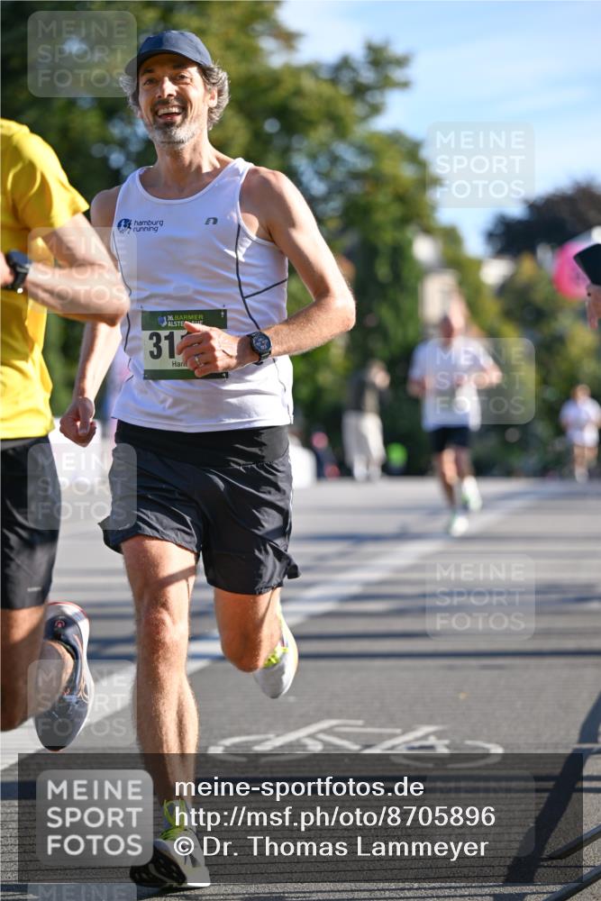 07.09.2025 - BARMER Alsterlauf Dr. Thomas Lammeyer http://msf.ph/oto/8705896 07.09.2025 09:22:23 Laufen 36, 31 meine-sportfotos.de