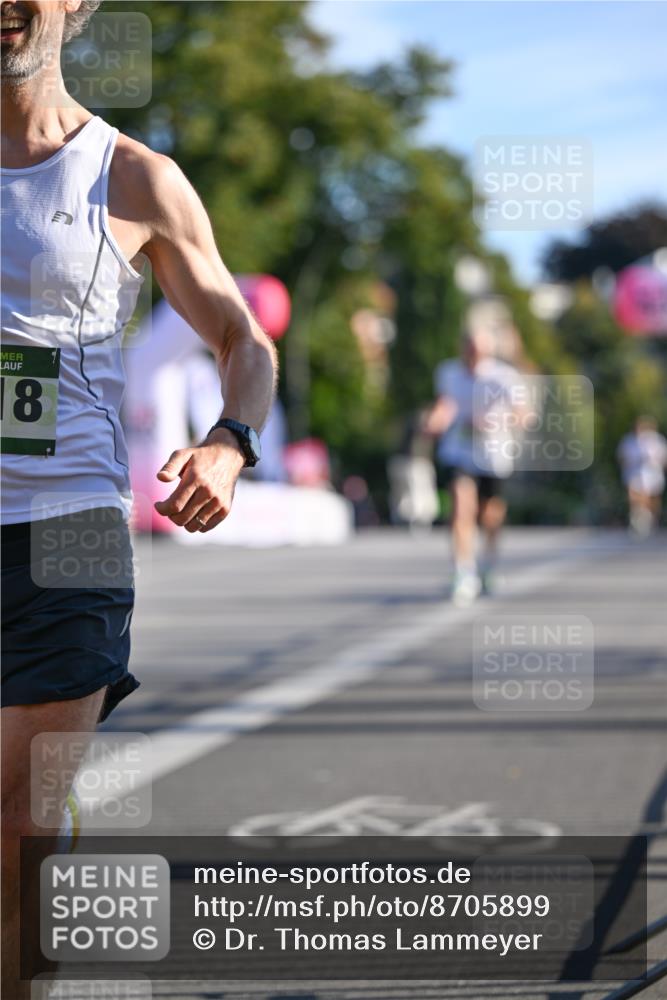 07.09.2025 - BARMER Alsterlauf Dr. Thomas Lammeyer http://msf.ph/oto/8705899 07.09.2025 09:22:24 Laufen 18 meine-sportfotos.de