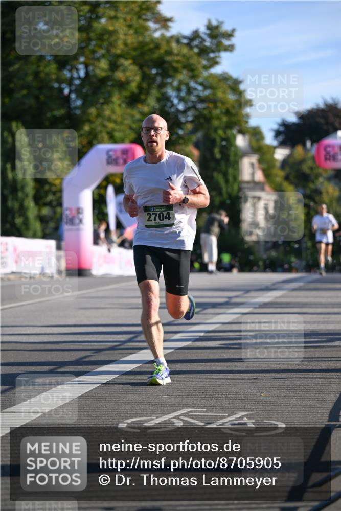 07.09.2025 - BARMER Alsterlauf Dr. Thomas Lammeyer http://msf.ph/oto/8705905 07.09.2025 09:22:26 Laufen 2704 meine-sportfotos.de