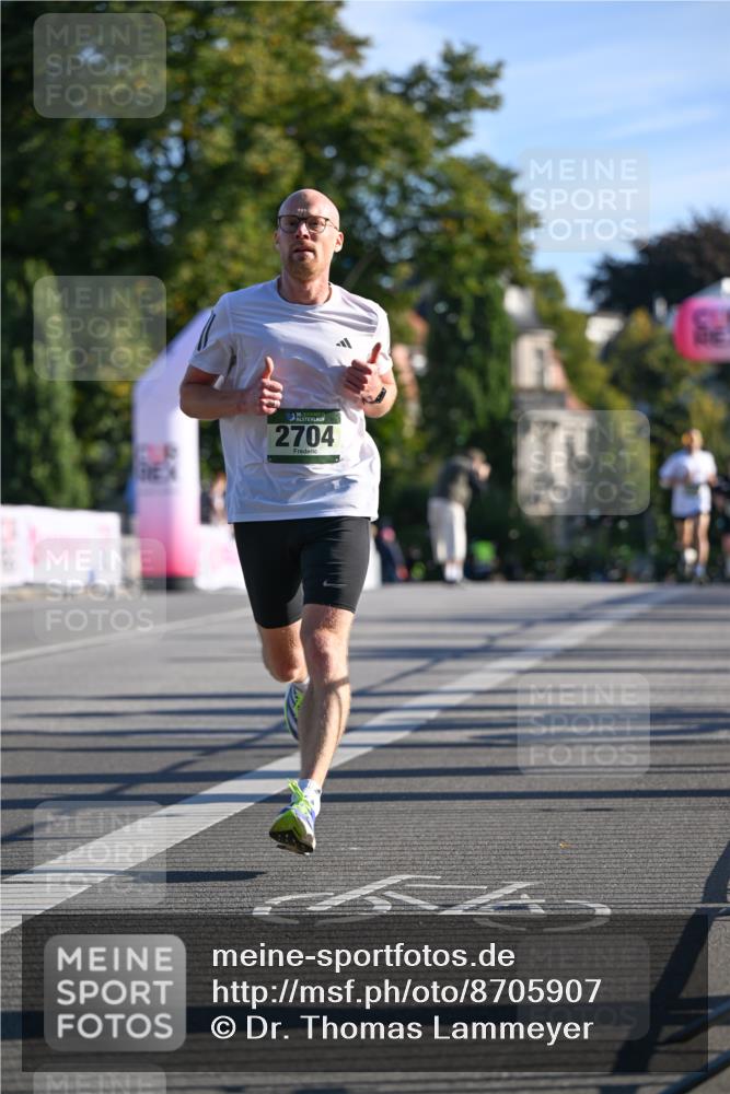 07.09.2025 - BARMER Alsterlauf Dr. Thomas Lammeyer http://msf.ph/oto/8705907 07.09.2025 09:22:26 Laufen 2704 meine-sportfotos.de