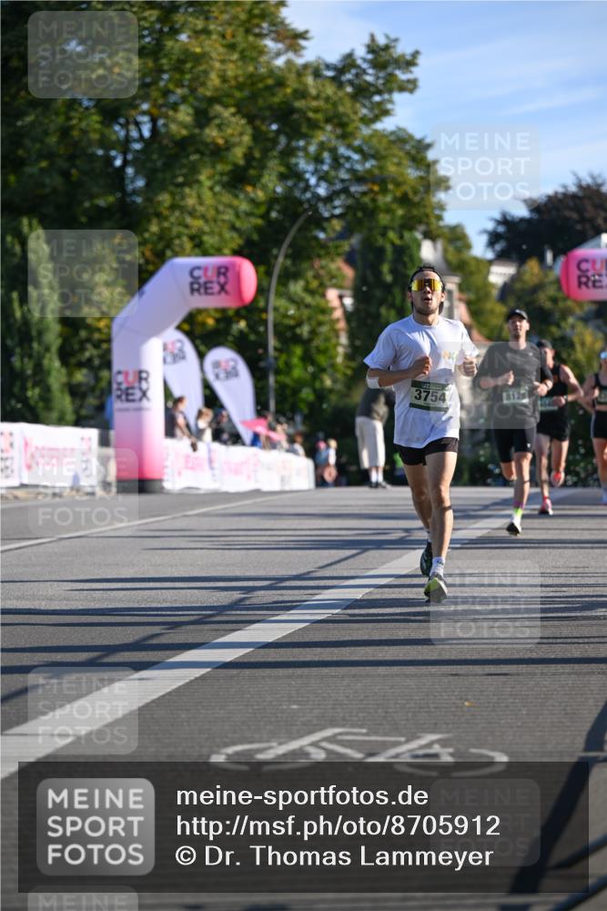 07.09.2025 - BARMER Alsterlauf Dr. Thomas Lammeyer http://msf.ph/oto/8705912 07.09.2025 09:22:31 Laufen 3754, 8128 meine-sportfotos.de