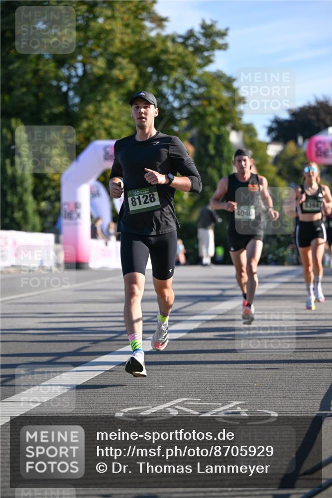 07.09.2025 - BARMER Alsterlauf Dr. Thomas Lammeyer http://msf.ph/oto/8705929 07.09.2025 09:22:34 Laufen 8128, 4040, 639, 41 meine-sportfotos.de