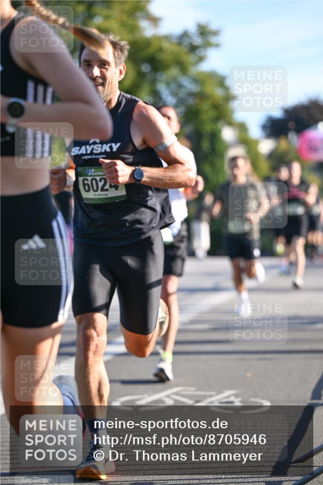 07.09.2025 - BARMER Alsterlauf Dr. Thomas Lammeyer http://msf.ph/oto/8705946 07.09.2025 09:22:37 Laufen 6024 meine-sportfotos.de