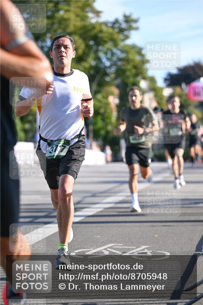 07.09.2025 - BARMER Alsterlauf Dr. Thomas Lammeyer http://msf.ph/oto/8705948 07.09.2025 09:22:38 Laufen 36, 317 meine-sportfotos.de