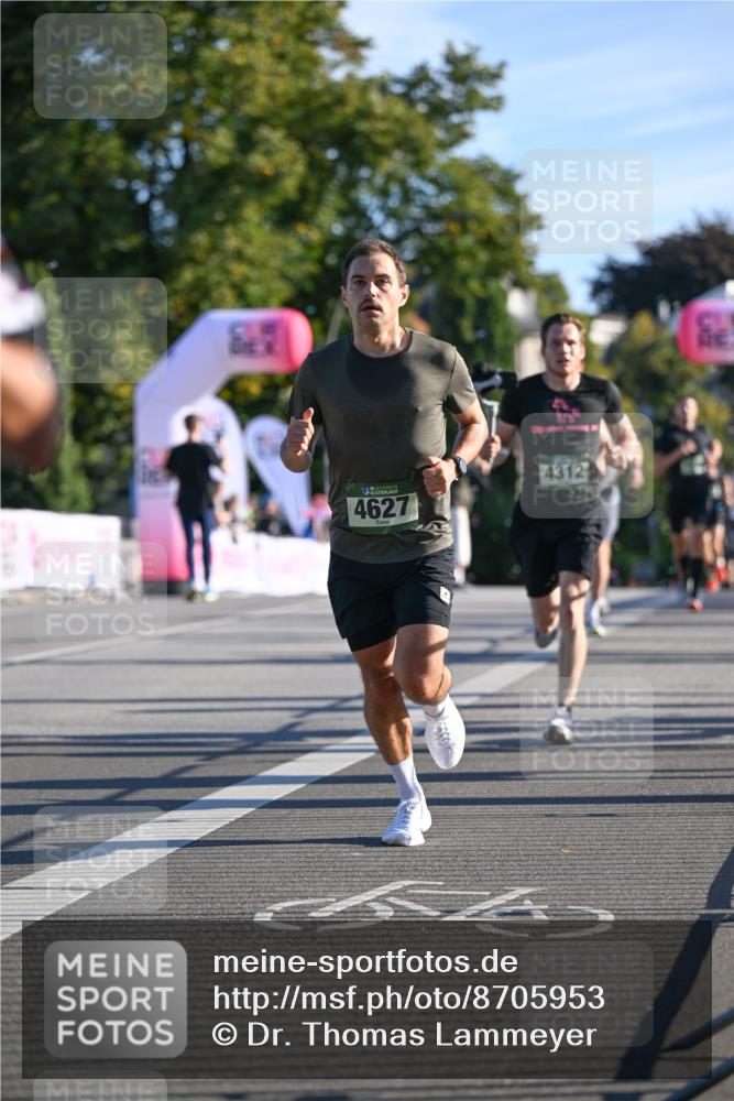 07.09.2025 - BARMER Alsterlauf Dr. Thomas Lammeyer http://msf.ph/oto/8705953 07.09.2025 09:22:39 Laufen 4627, 4312 meine-sportfotos.de