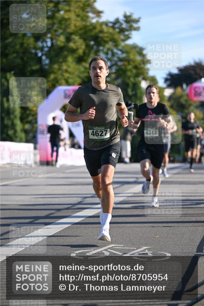 07.09.2025 - BARMER Alsterlauf Dr. Thomas Lammeyer http://msf.ph/oto/8705954 07.09.2025 09:22:39 Laufen 4627, 4312 meine-sportfotos.de