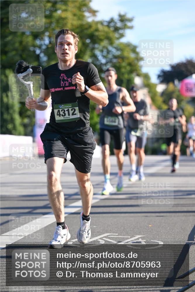 07.09.2025 - BARMER Alsterlauf Dr. Thomas Lammeyer http://msf.ph/oto/8705963 07.09.2025 09:22:40 Laufen 36, 36, 4312 meine-sportfotos.de