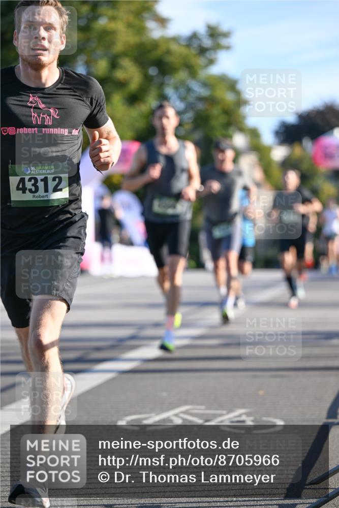 07.09.2025 - BARMER Alsterlauf Dr. Thomas Lammeyer http://msf.ph/oto/8705966 07.09.2025 09:22:41 Laufen 36, 4312 meine-sportfotos.de