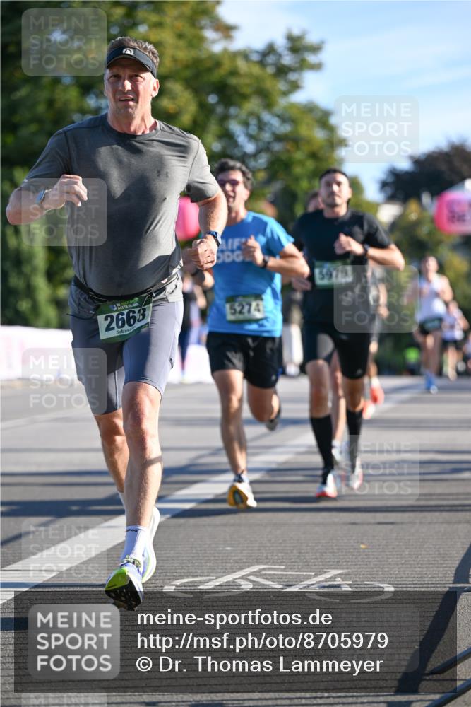 07.09.2025 - BARMER Alsterlauf Dr. Thomas Lammeyer http://msf.ph/oto/8705979 07.09.2025 09:22:43 Laufen 8, 2663, 5274, 5979 meine-sportfotos.de
