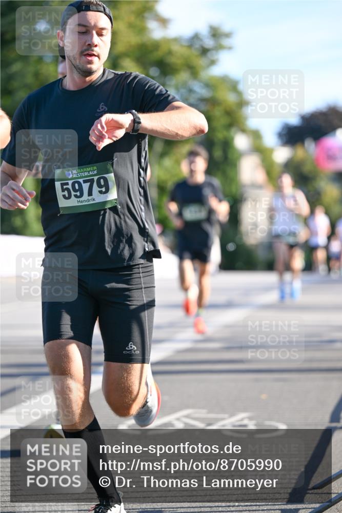 07.09.2025 - BARMER Alsterlauf Dr. Thomas Lammeyer http://msf.ph/oto/8705990 07.09.2025 09:22:45 Laufen 1636, 5979, 80 meine-sportfotos.de