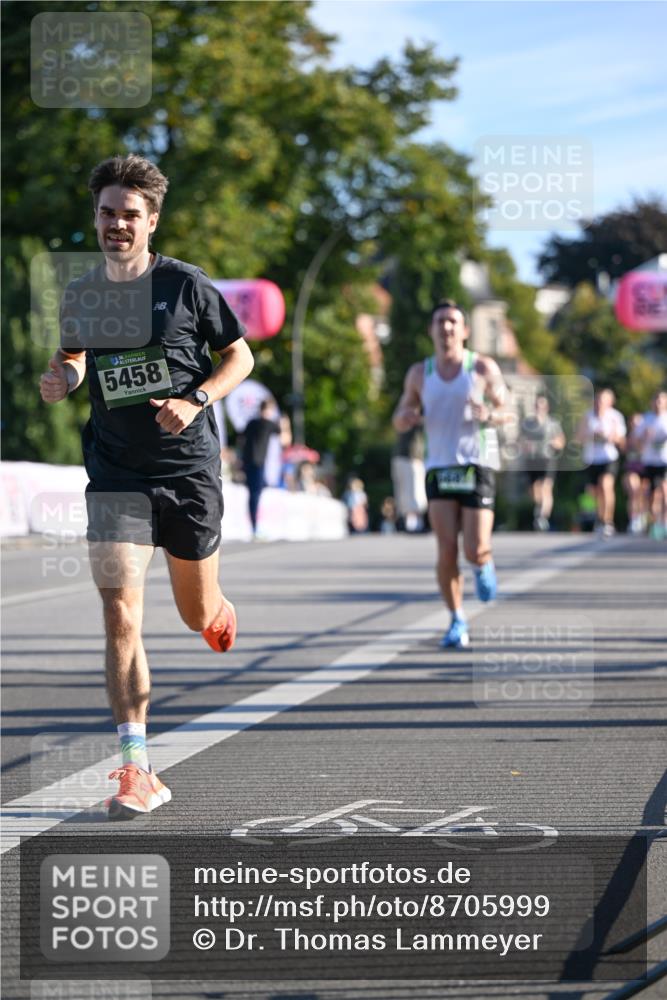 07.09.2025 - BARMER Alsterlauf Dr. Thomas Lammeyer http://msf.ph/oto/8705999 07.09.2025 09:22:46 Laufen 5458 meine-sportfotos.de