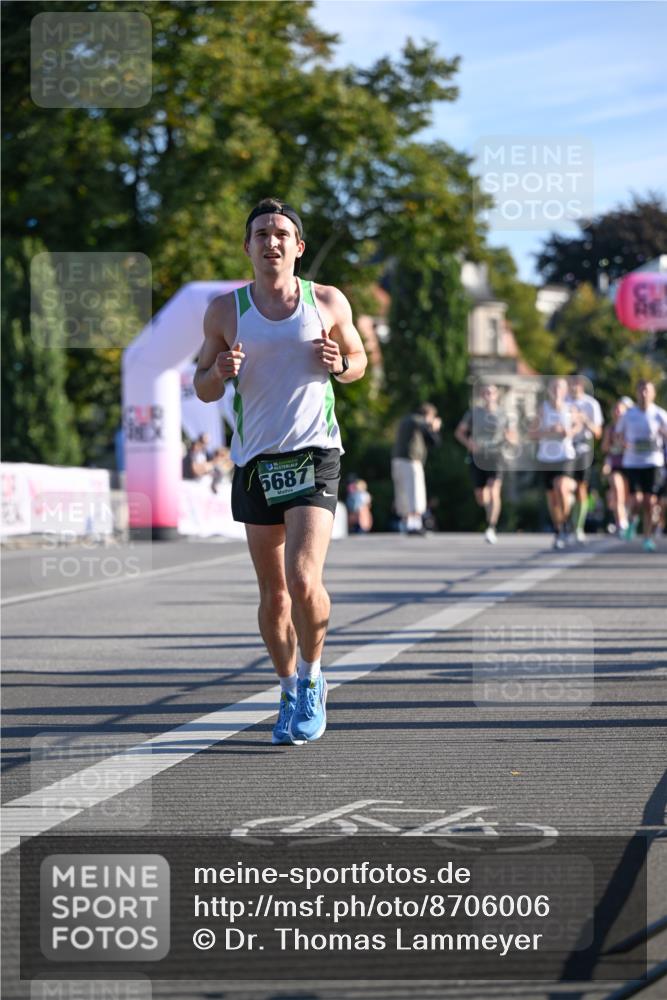 07.09.2025 - BARMER Alsterlauf Dr. Thomas Lammeyer http://msf.ph/oto/8706006 07.09.2025 09:22:48 Laufen 5687 meine-sportfotos.de