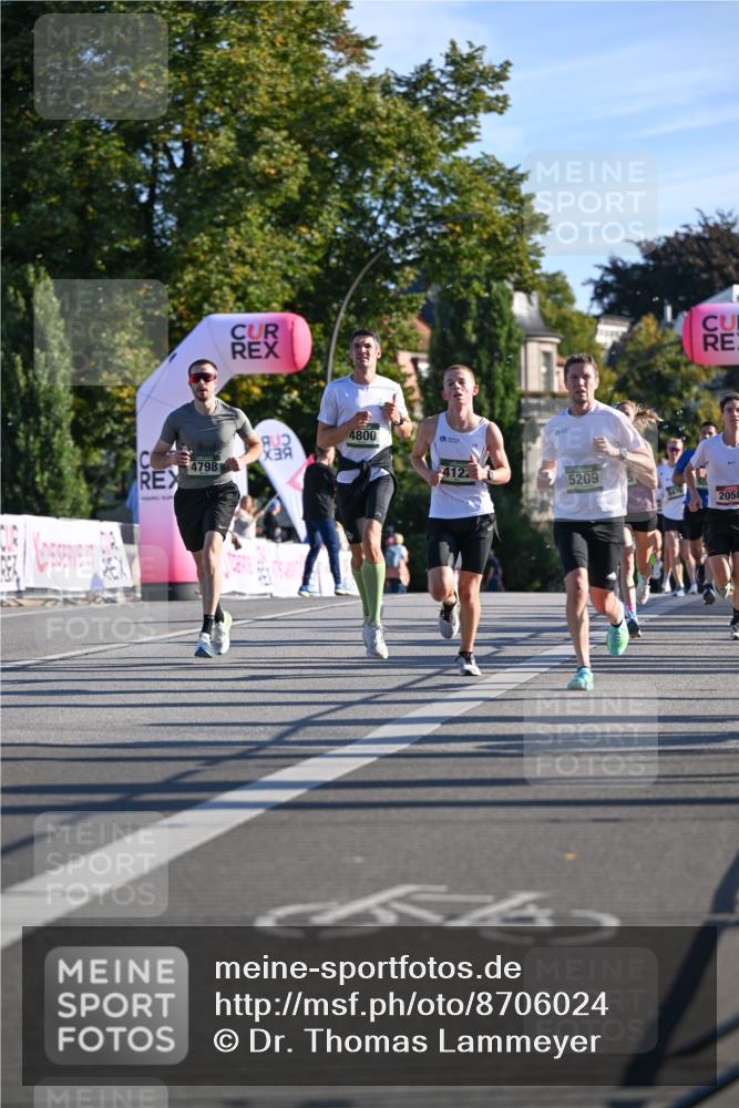 07.09.2025 - BARMER Alsterlauf Dr. Thomas Lammeyer http://msf.ph/oto/8706024 07.09.2025 09:22:51 Laufen 4798, 4800, 412, 5209, 2058, 54 meine-sportfotos.de