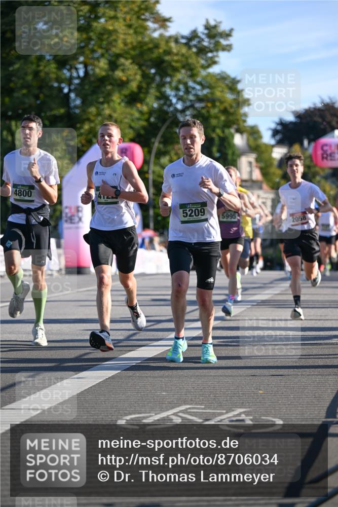 07.09.2025 - BARMER Alsterlauf Dr. Thomas Lammeyer http://msf.ph/oto/8706034 07.09.2025 09:22:52 Laufen 4800, 5209, 5995, 2058 meine-sportfotos.de