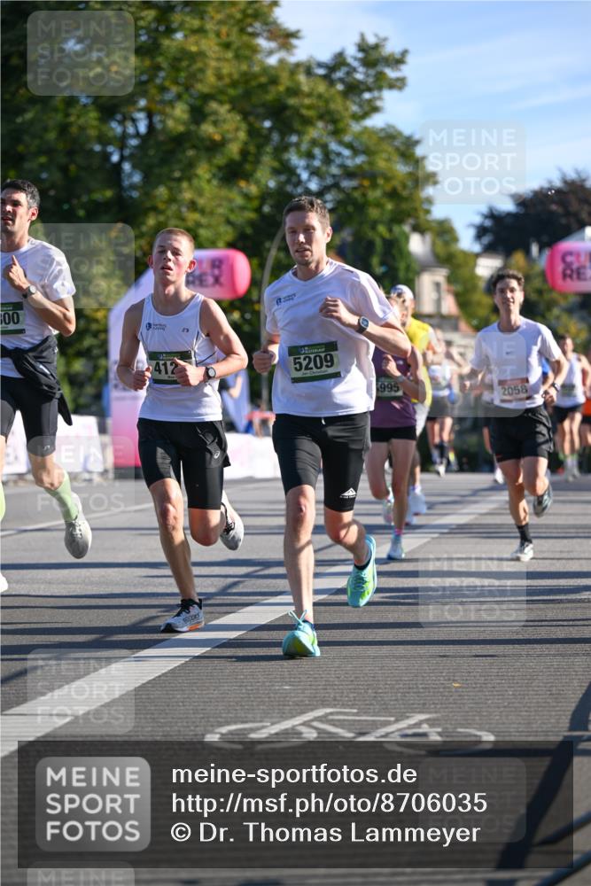 07.09.2025 - BARMER Alsterlauf Dr. Thomas Lammeyer http://msf.ph/oto/8706035 07.09.2025 09:22:53 Laufen 300, 412, 5209, 995, 2058 meine-sportfotos.de