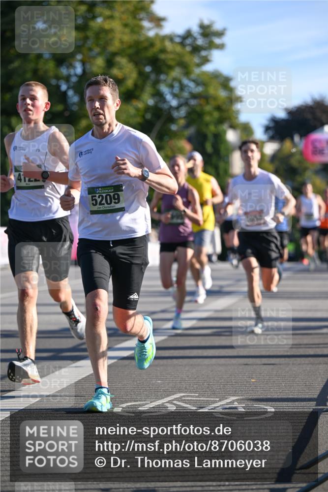 07.09.2025 - BARMER Alsterlauf Dr. Thomas Lammeyer http://msf.ph/oto/8706038 07.09.2025 09:22:53 Laufen 136, 5209, 2068 meine-sportfotos.de