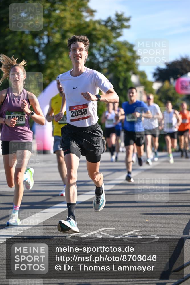 07.09.2025 - BARMER Alsterlauf Dr. Thomas Lammeyer http://msf.ph/oto/8706046 07.09.2025 09:22:55 Laufen 35, 36, 2058 meine-sportfotos.de
