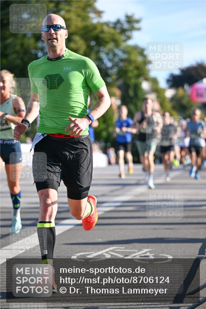 07.09.2025 - BARMER Alsterlauf Dr. Thomas Lammeyer http://msf.ph/oto/8706124 07.09.2025 09:23:10 Laufen  meine-sportfotos.de