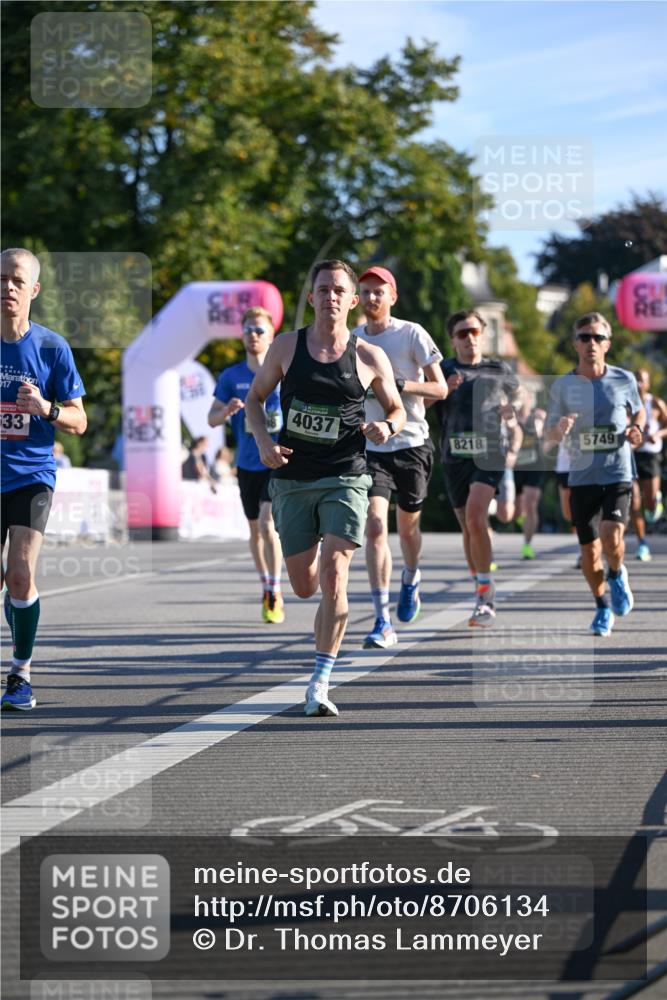 07.09.2025 - BARMER Alsterlauf Dr. Thomas Lammeyer http://msf.ph/oto/8706134 07.09.2025 09:23:11 Laufen 017, 633, 4037, 5749, 8218 meine-sportfotos.de
