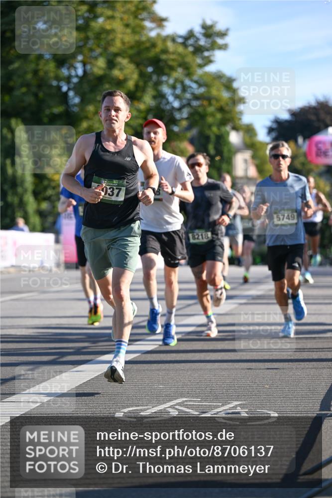 07.09.2025 - BARMER Alsterlauf Dr. Thomas Lammeyer http://msf.ph/oto/8706137 07.09.2025 09:23:12 Laufen 037, 8218, 5749 meine-sportfotos.de