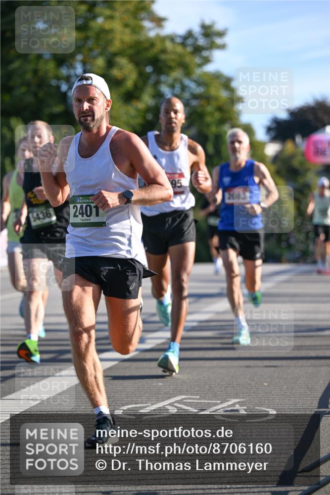 07.09.2025 - BARMER Alsterlauf Dr. Thomas Lammeyer http://msf.ph/oto/8706160 07.09.2025 09:23:15 Laufen 5436, 136, 2401, 95, 2003 meine-sportfotos.de
