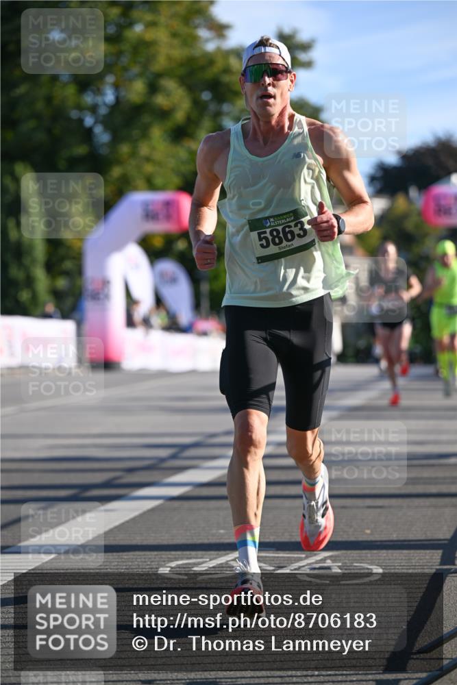 07.09.2025 - BARMER Alsterlauf Dr. Thomas Lammeyer http://msf.ph/oto/8706183 07.09.2025 09:23:21 Laufen 6136, 5863 meine-sportfotos.de
