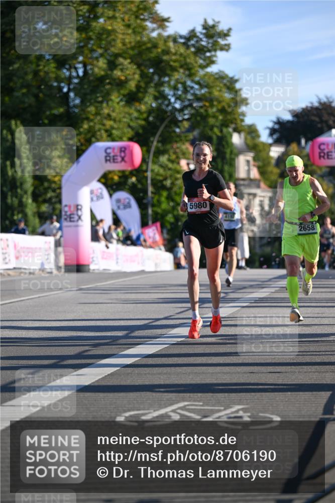 07.09.2025 - BARMER Alsterlauf Dr. Thomas Lammeyer http://msf.ph/oto/8706190 07.09.2025 09:23:23 Laufen 7510, 5980, 54, 2658 meine-sportfotos.de