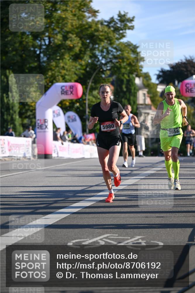 07.09.2025 - BARMER Alsterlauf Dr. Thomas Lammeyer http://msf.ph/oto/8706192 07.09.2025 09:23:23 Laufen 7540, 5980, 2658 meine-sportfotos.de