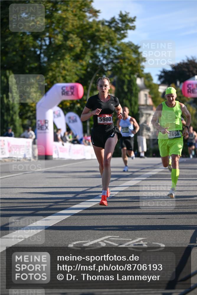 07.09.2025 - BARMER Alsterlauf Dr. Thomas Lammeyer http://msf.ph/oto/8706193 07.09.2025 09:23:23 Laufen 5980, 2658 meine-sportfotos.de
