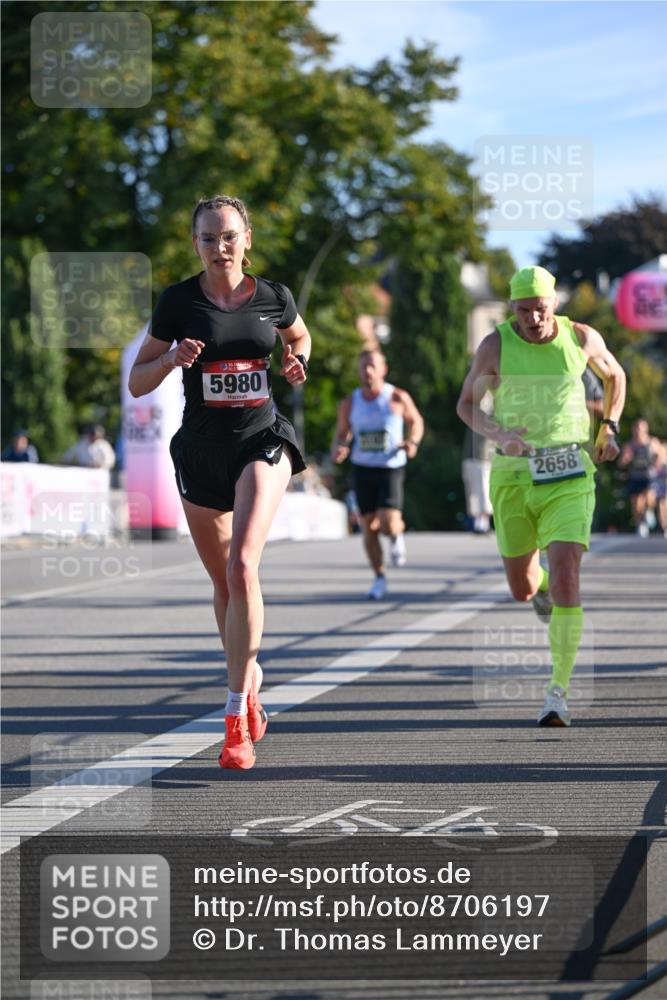 07.09.2025 - BARMER Alsterlauf Dr. Thomas Lammeyer http://msf.ph/oto/8706197 07.09.2025 09:23:24 Laufen 5980, 2658 meine-sportfotos.de
